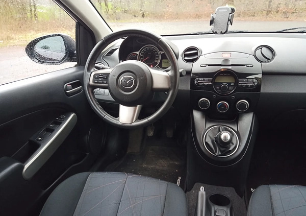 Mazda 2 cena 21800 przebieg: 114000, rok produkcji 2013 z Bolesławiec małe 232